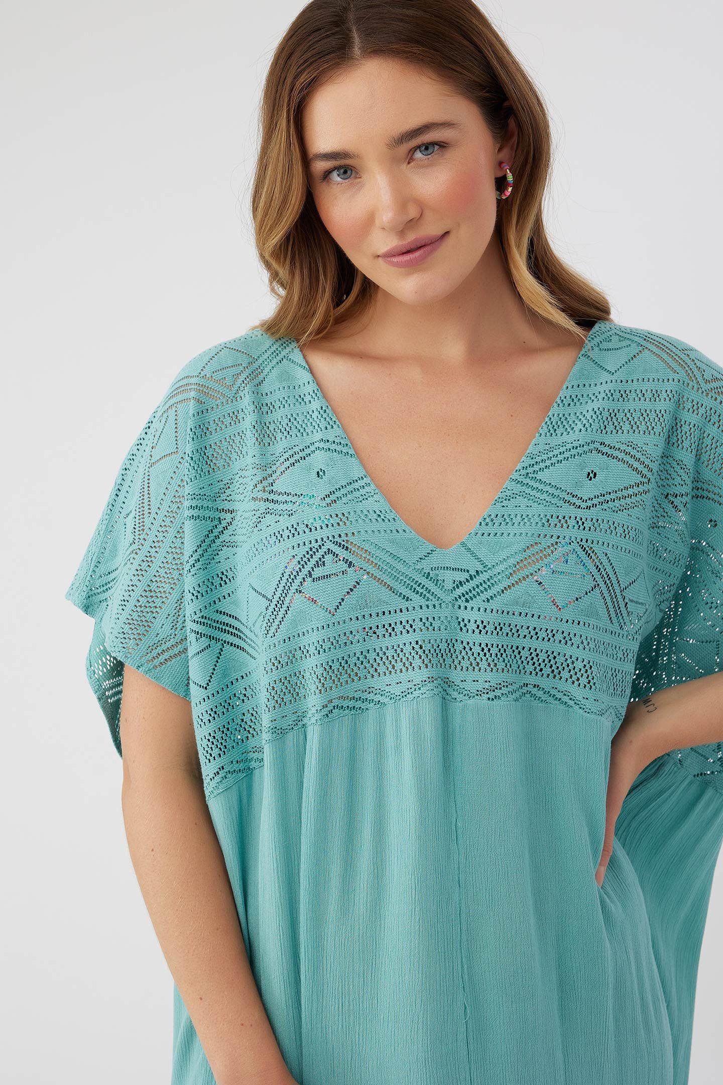 DESI COVER-UP - Image 8