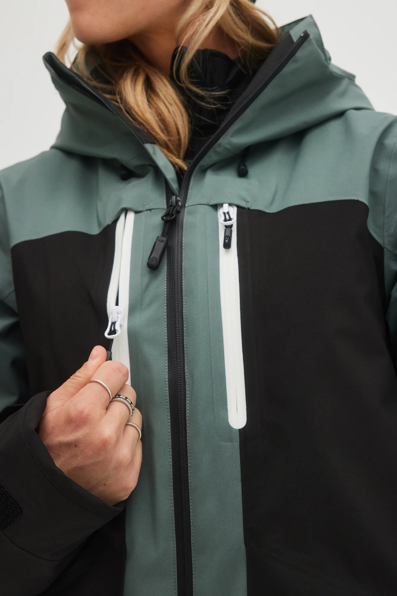 GORE-TEX INSULATED JACKET - Image 5