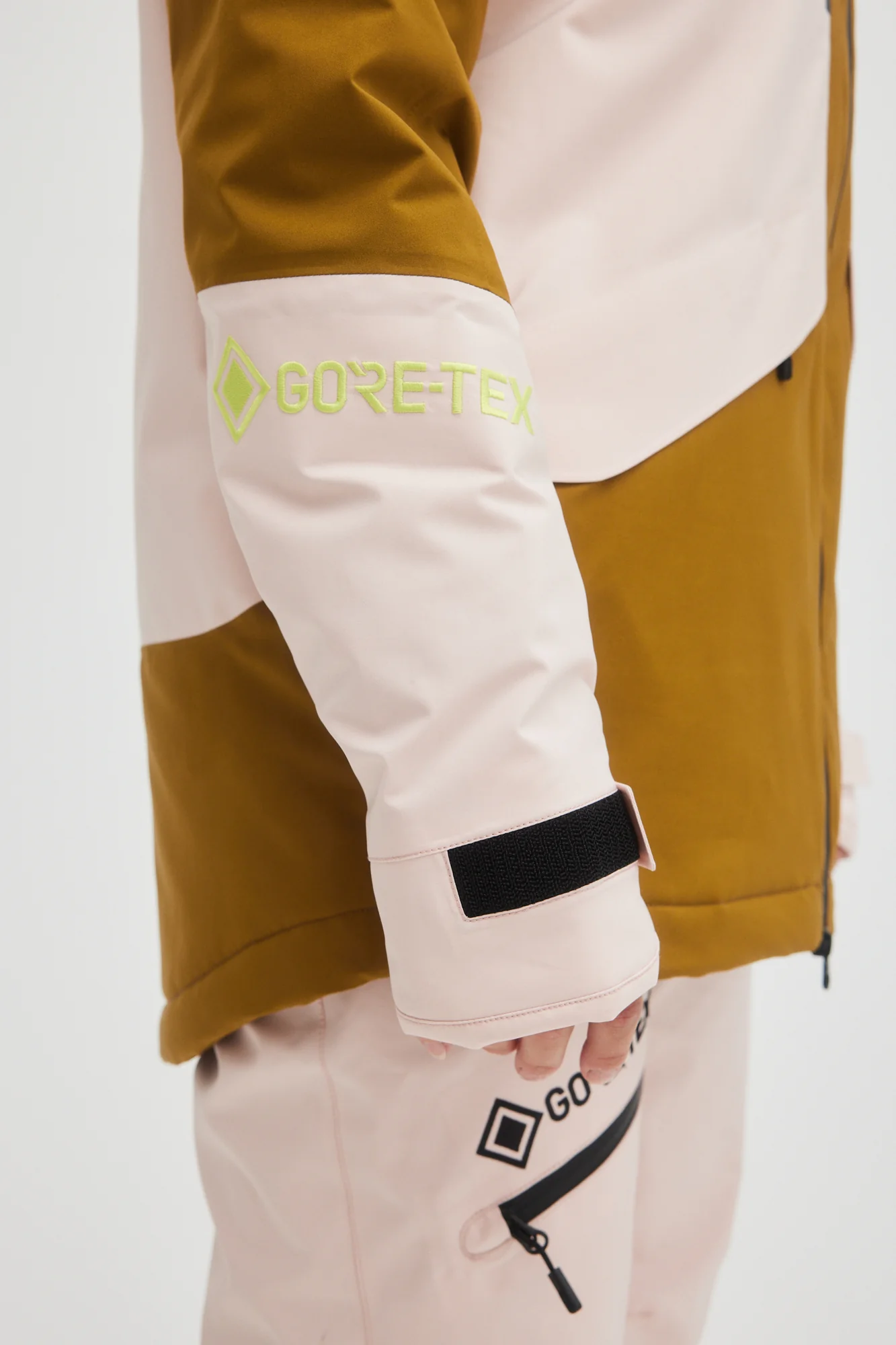 GORE-TEX INSULATED JACKET - Image 6