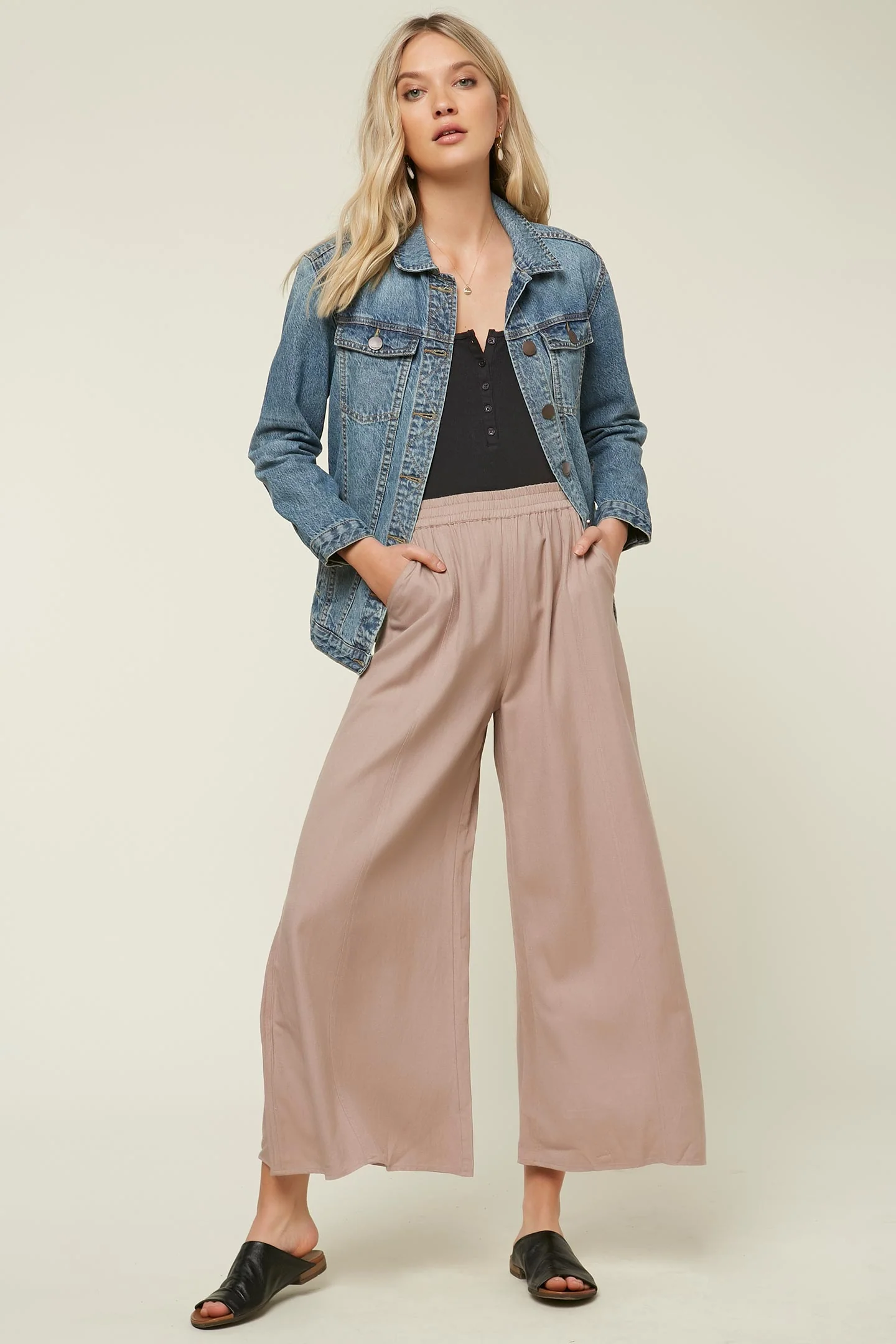 LOUIE - Image 5