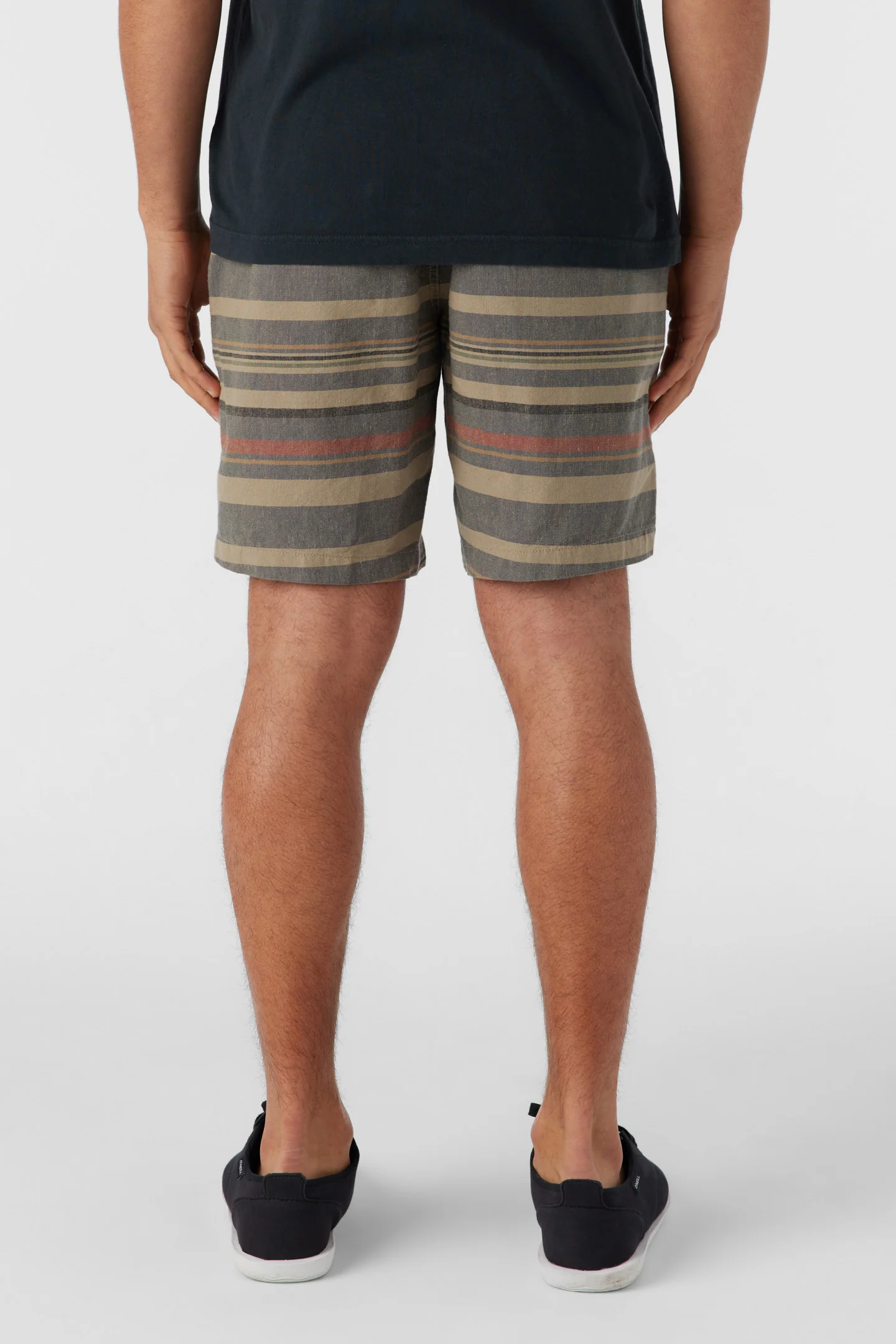 LOW KEY STRIPE SHORT