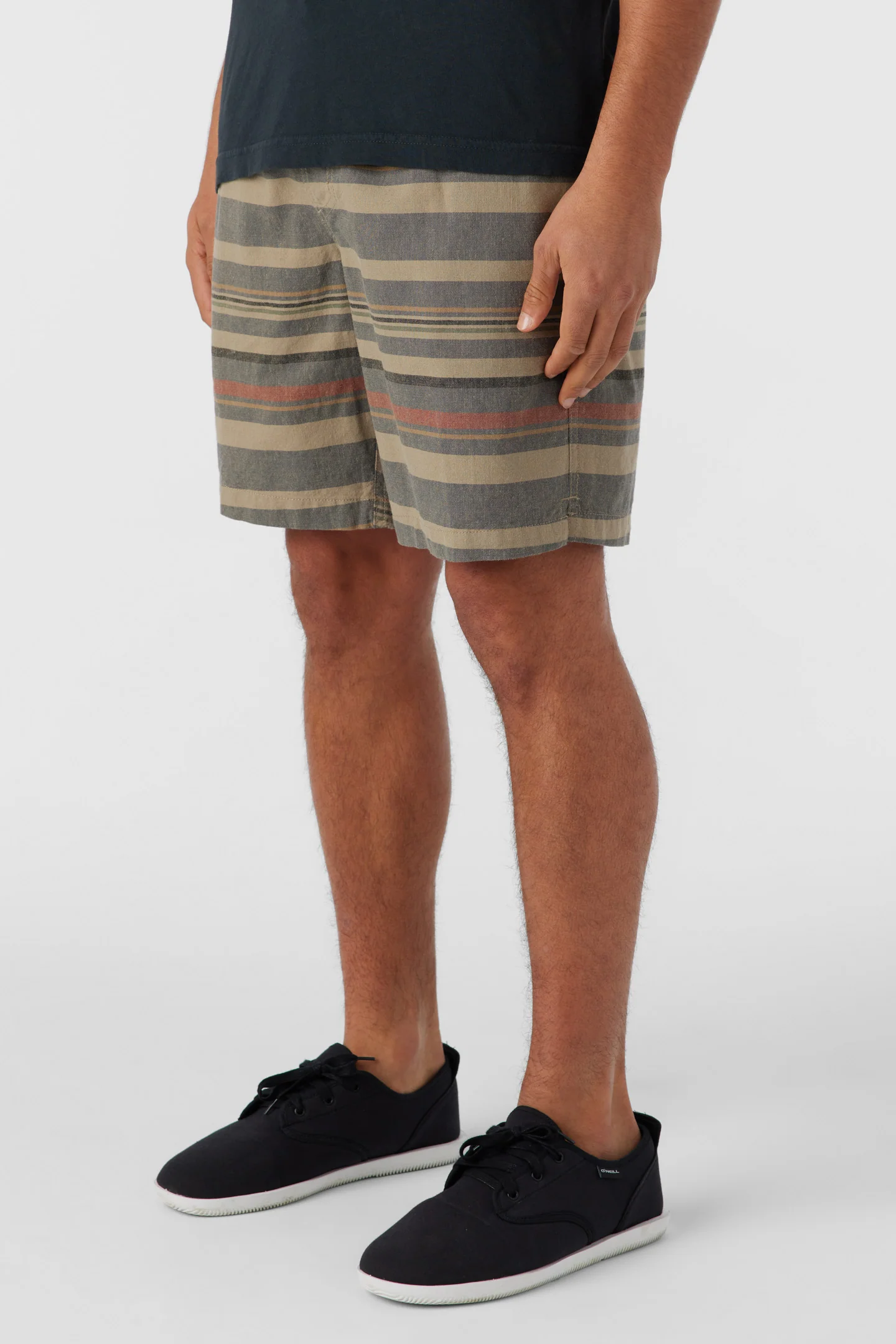 LOW KEY STRIPE SHORT - Image 2