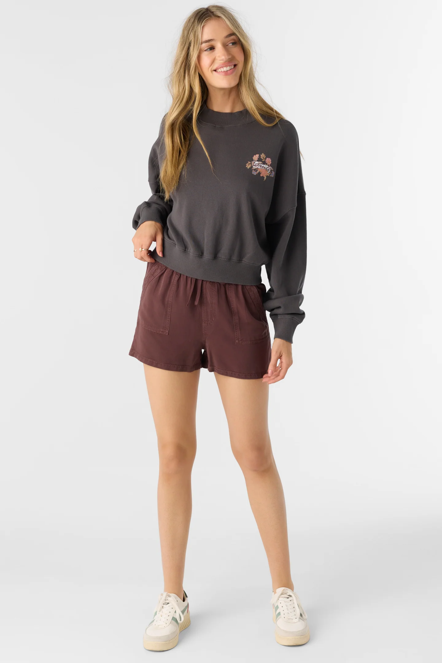 MOMENT CROP CREWNECK
