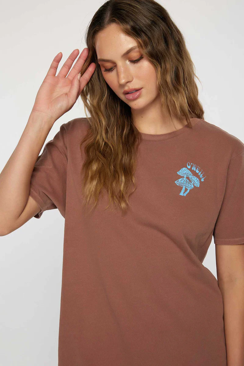 STAY MAGIC TEE - Image 2