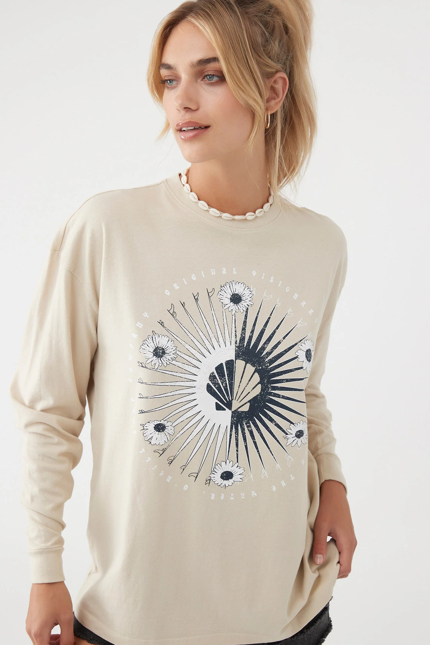 SUNNY DAZE TEE - Image 6