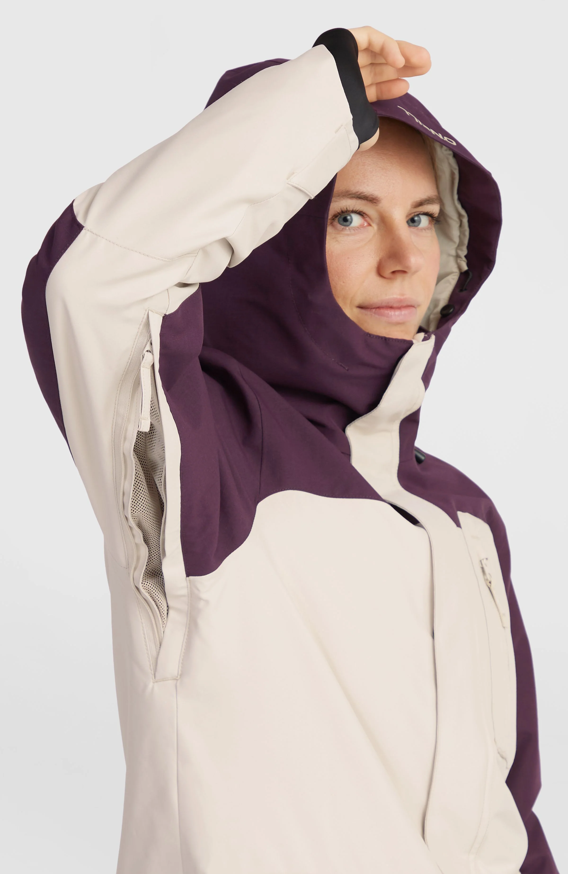 UTILITY HYBRID JACKET - Image 2